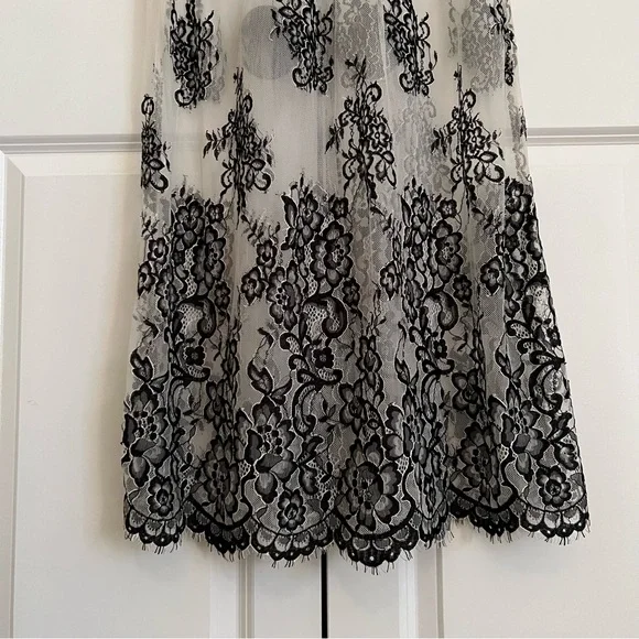 Salt & Soul Hana Floral Lace Maxi - Picture 6 of 7